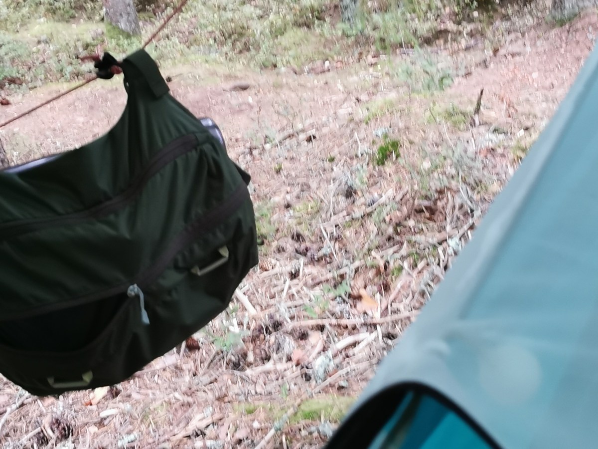 Hengekøyehack #2 – &laquo;Nattbord&raquo;